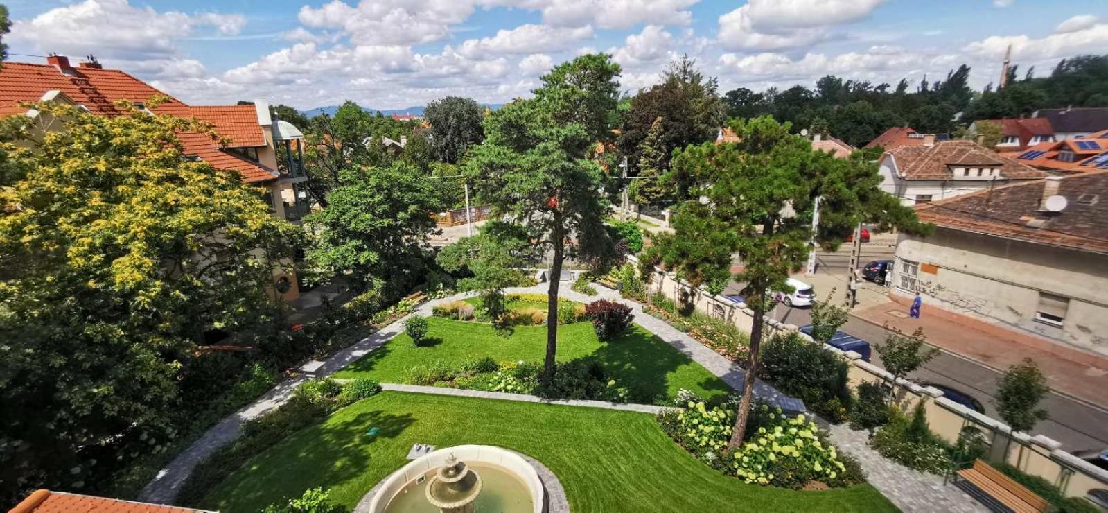 Toni Villa Budapest Exteriör bild
